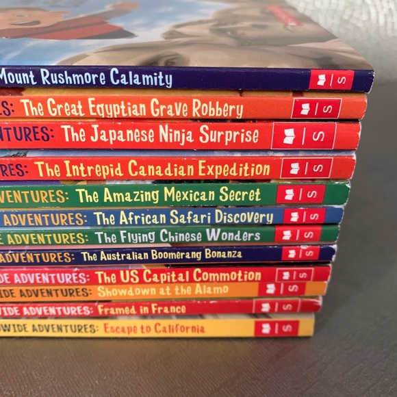 Flat Stanley books, 12 book series - Picture 4 of 8